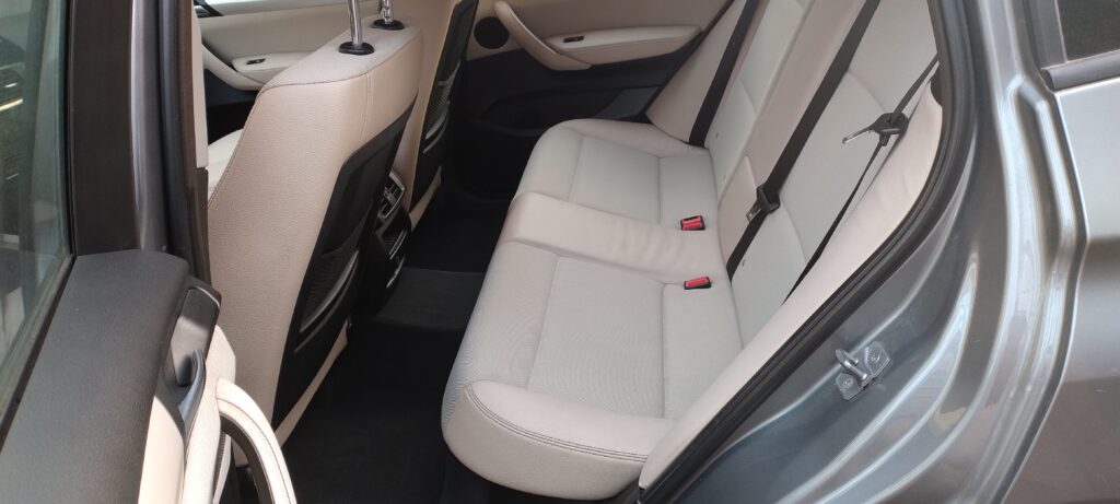 pranie tapicerki samochodowej lomianki